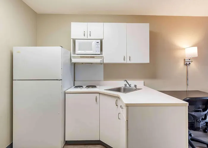 Extended America - Chicago - Woodfield Mall Hotel 2*